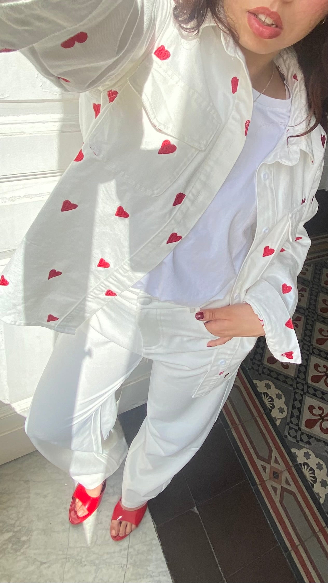 Camicia di jeans cuori bianca