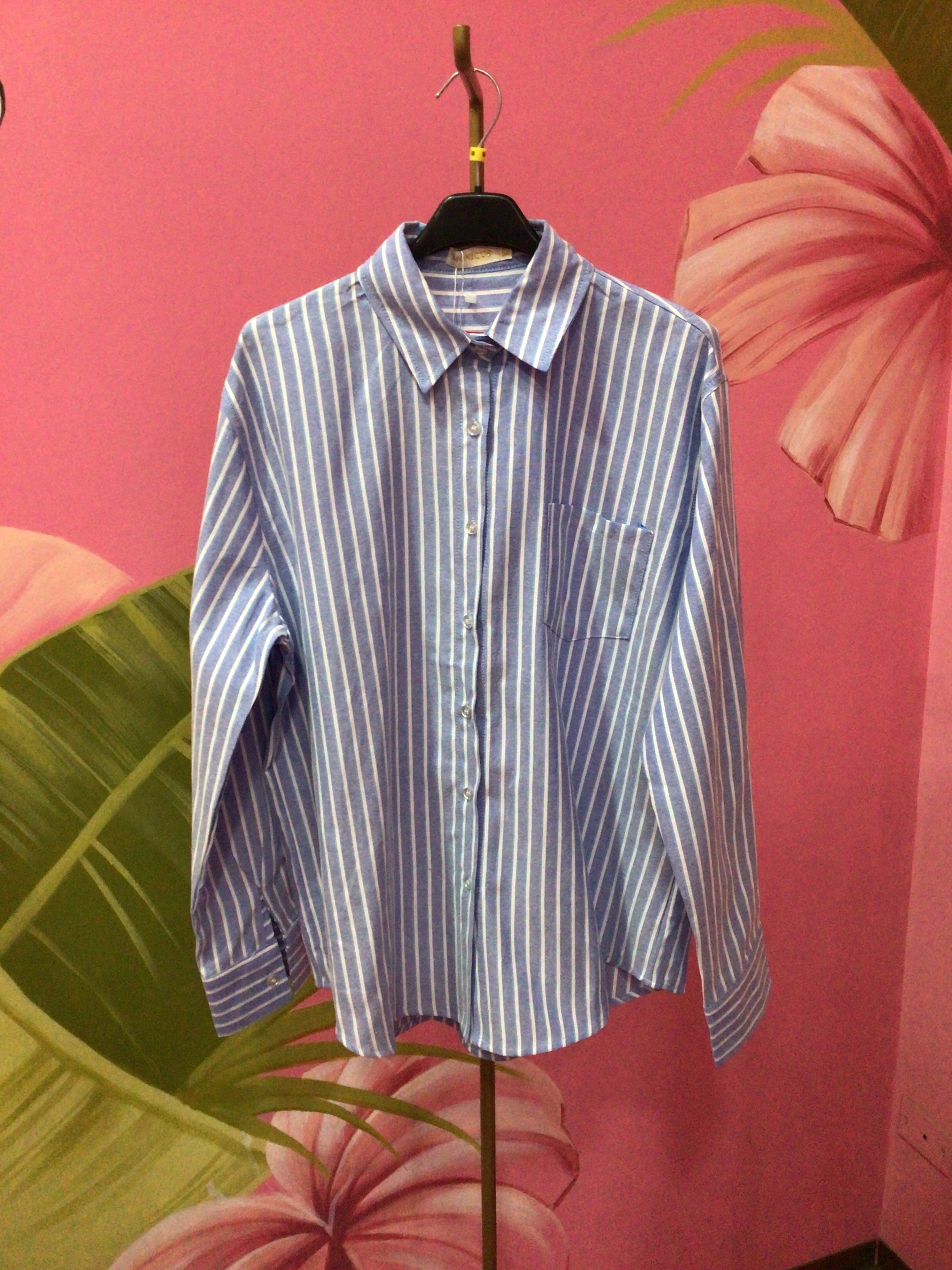 Camicia azzurra a righe