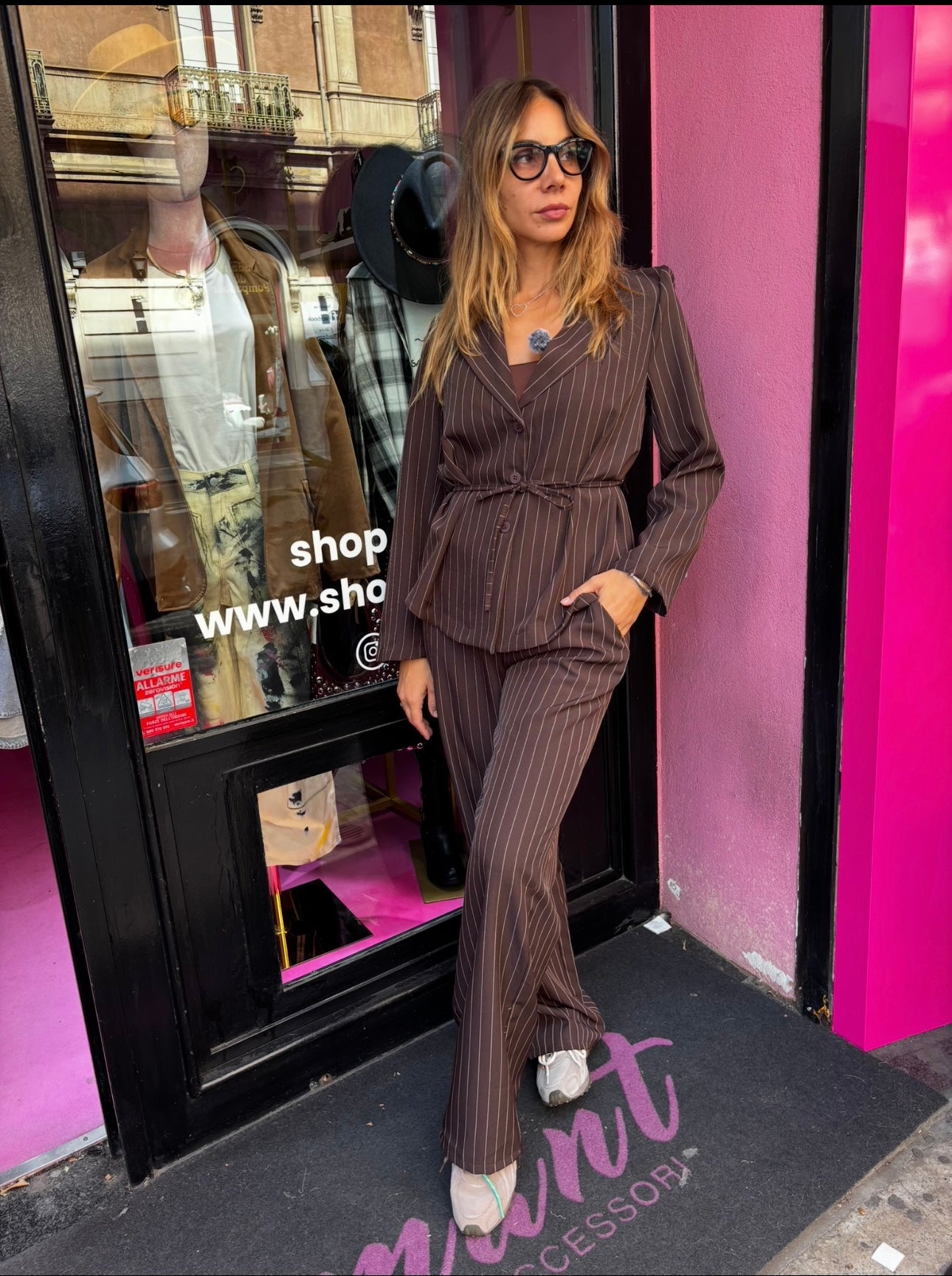 Tailleur gessato bordeaux