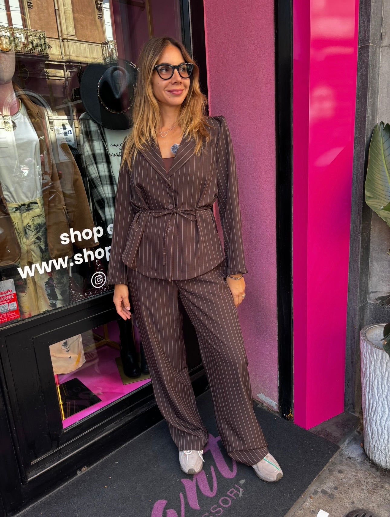 Tailleur gessato bordeaux